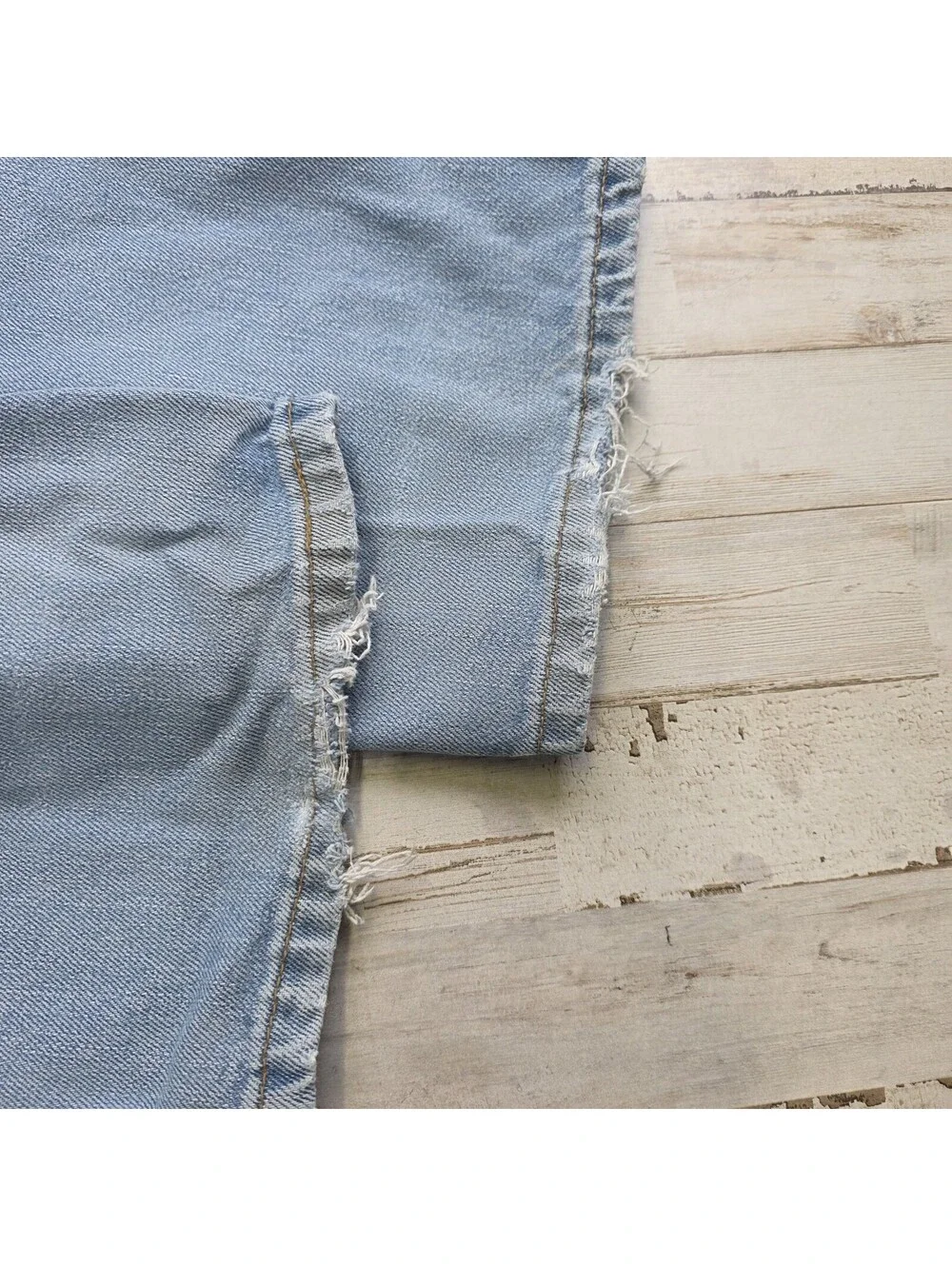VTG Levi's 560 Jeans 42x30 Loose Fit Tapered Distressed Fits 40